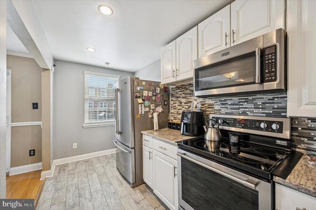 2262 DERMOND AVE, Upper Darby, PA 19082