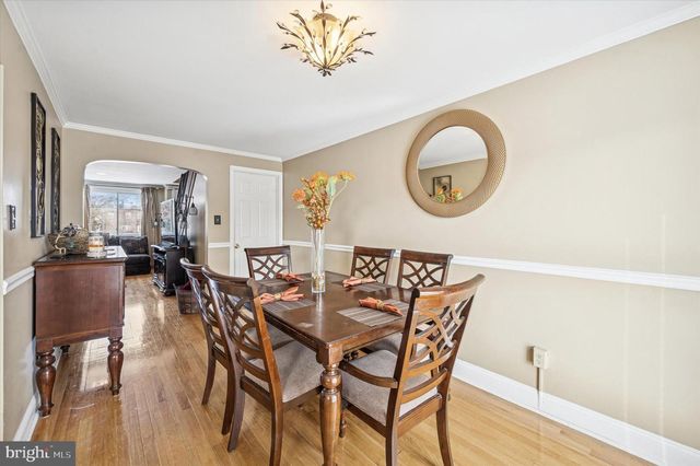 2262 DERMOND AVE, Upper Darby, PA 19082