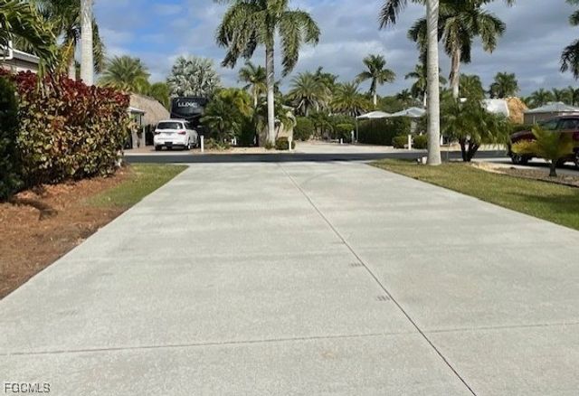 10316 Prairie Iris TRL, Fort Myers, FL 33905