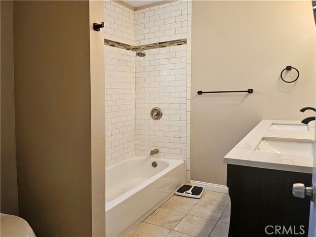 19869 Roscoe Boulevard, Winnetka (los Angeles), CA 91306