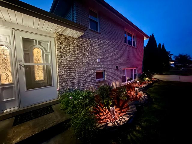 12118 W SOMERSET Road, Orland Park, IL 60467