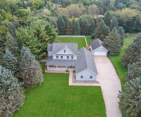 9001 Yorkshire Drive, Saline, MI 48176