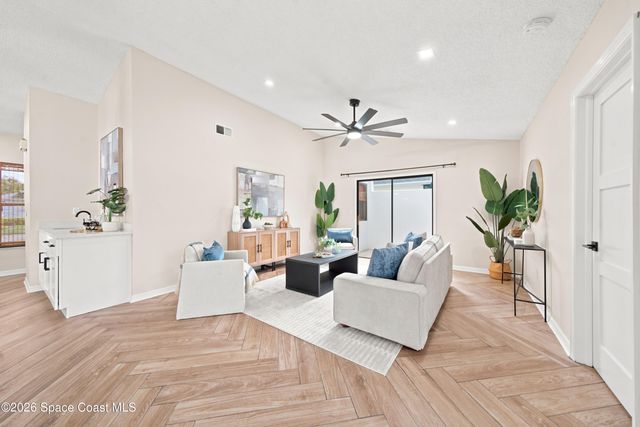 429 Maple Bluff Circle, Melbourne, FL 32940