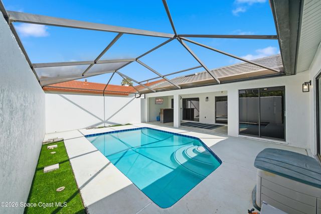 429 Maple Bluff Circle, Melbourne, FL 32940
