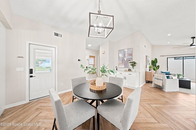 429 Maple Bluff Circle, Melbourne, FL 32940