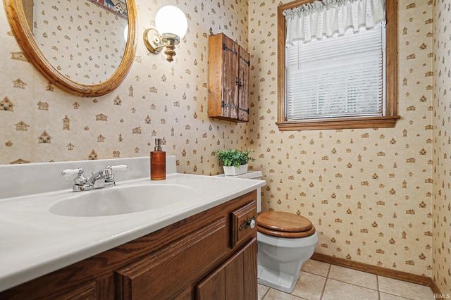 11963 Peacock Circle, Granger, IN 46530