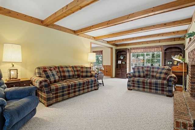 11963 Peacock Circle, Granger, IN 46530