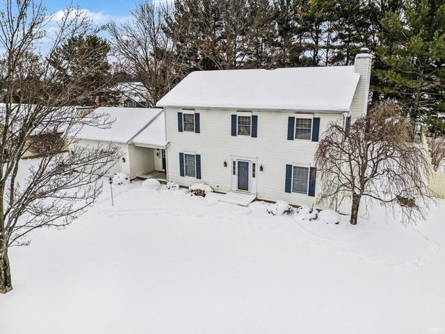 11963 Peacock Circle, Granger, IN 46530