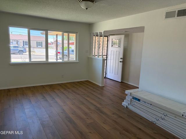 4720 TROPICANA Avenue, El Paso, TX 79924