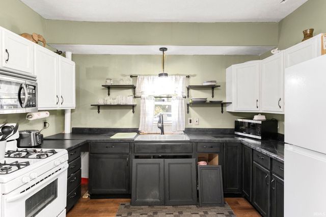 131 E FOX Street, South Bend, IN 46613