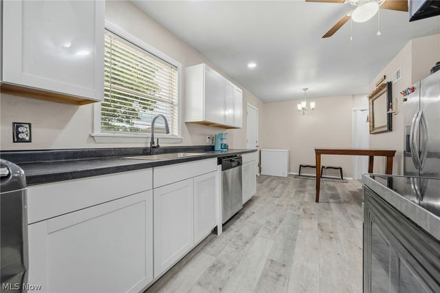 2728 19th Street NE, Canton, OH 44705