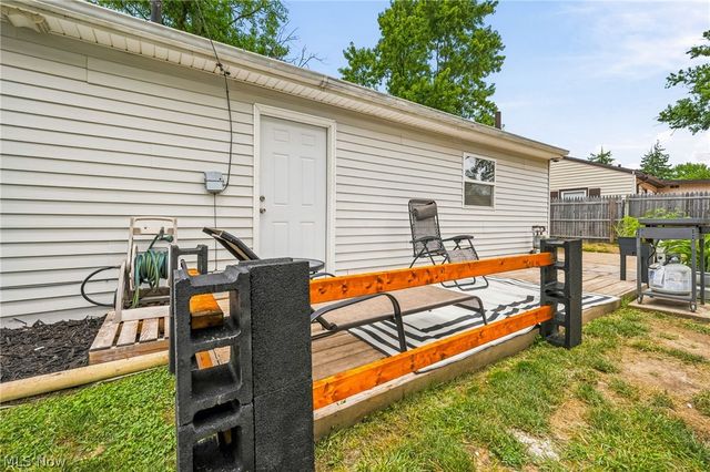 2728 19th Street NE, Canton, OH 44705