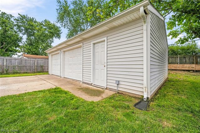 2728 19th Street NE, Canton, OH 44705