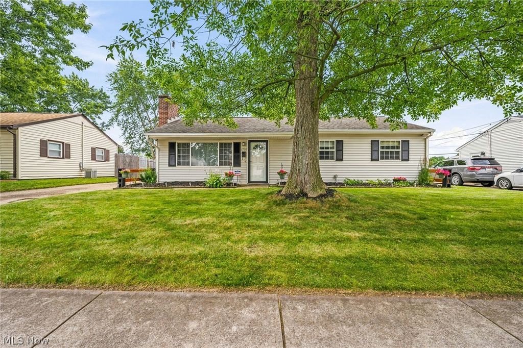 2728 19th Street NE, Canton, OH 44705