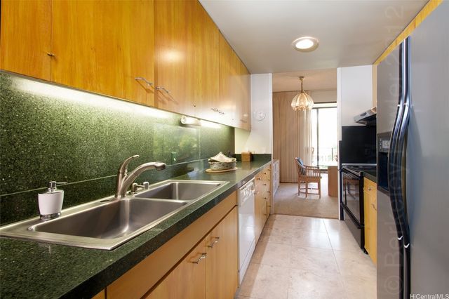 4999 Kahala Avenue 407, Honolulu, HI 96816