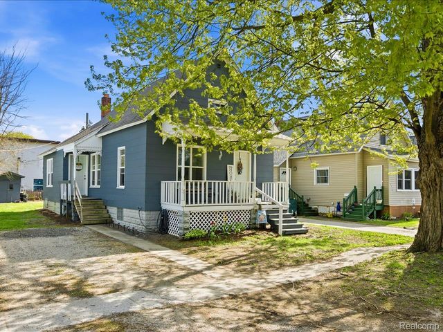 2506 Division Street, Port Huron, MI 48060