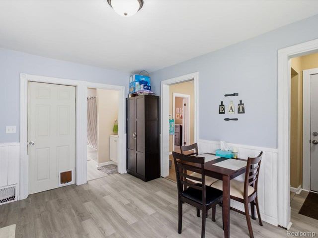 2506 Division Street, Port Huron, MI 48060