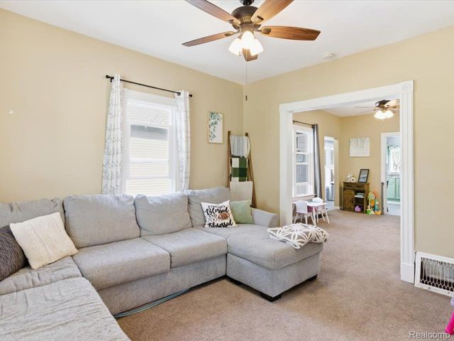 2506 Division Street, Port Huron, MI 48060