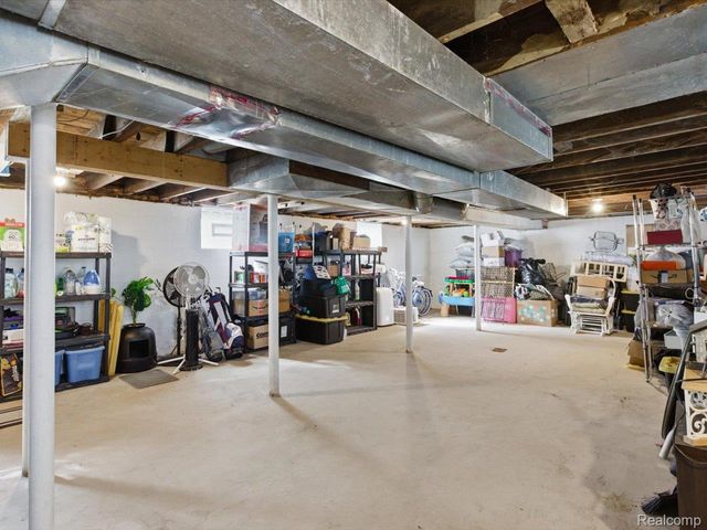 2506 Division Street, Port Huron, MI 48060