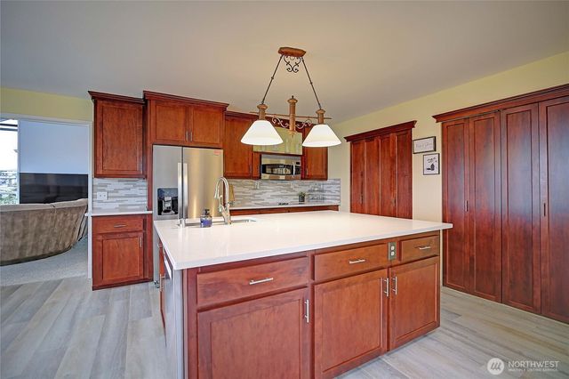 40 Vista Del Mar Street, Camano Island, WA 98282