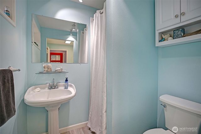 40 Vista Del Mar Street, Camano Island, WA 98282