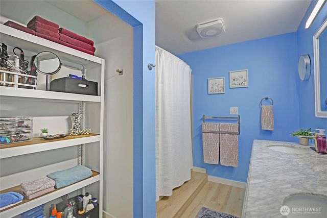 40 Vista Del Mar Street, Camano Island, WA 98282