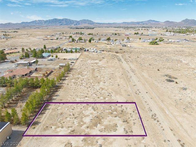 821 West Brady Lane, Pahrump, NV 89048