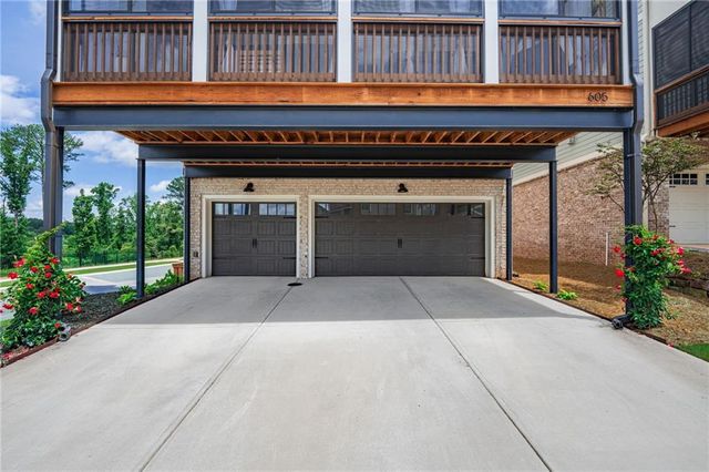 605 S Club Drive, Woodstock, GA 30188