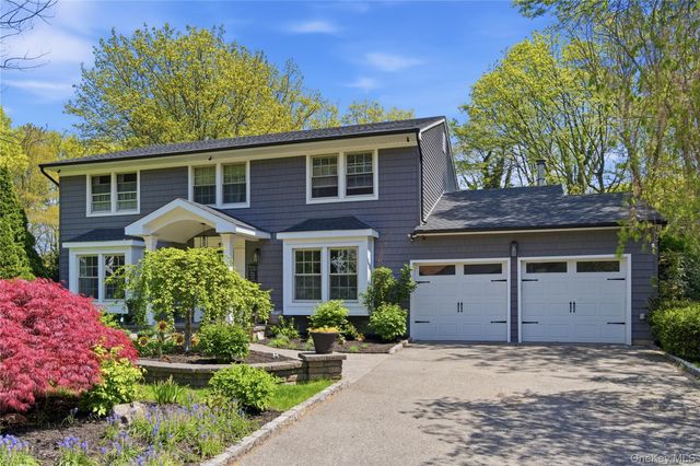 14 Long Acre Lane, Dix Hills, NY 11746