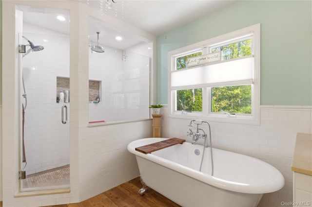14 Long Acre Lane, Dix Hills, NY 11746