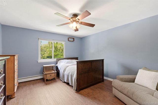 14 Long Acre Lane, Dix Hills, NY 11746