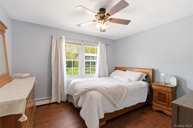 14 Long Acre Lane, Dix Hills, NY 11746