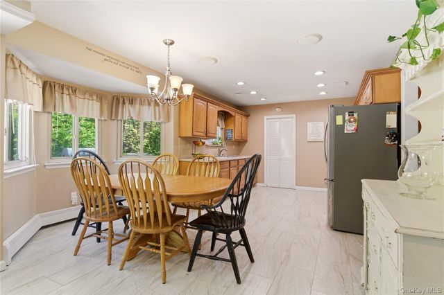 14 Long Acre Lane, Dix Hills, NY 11746