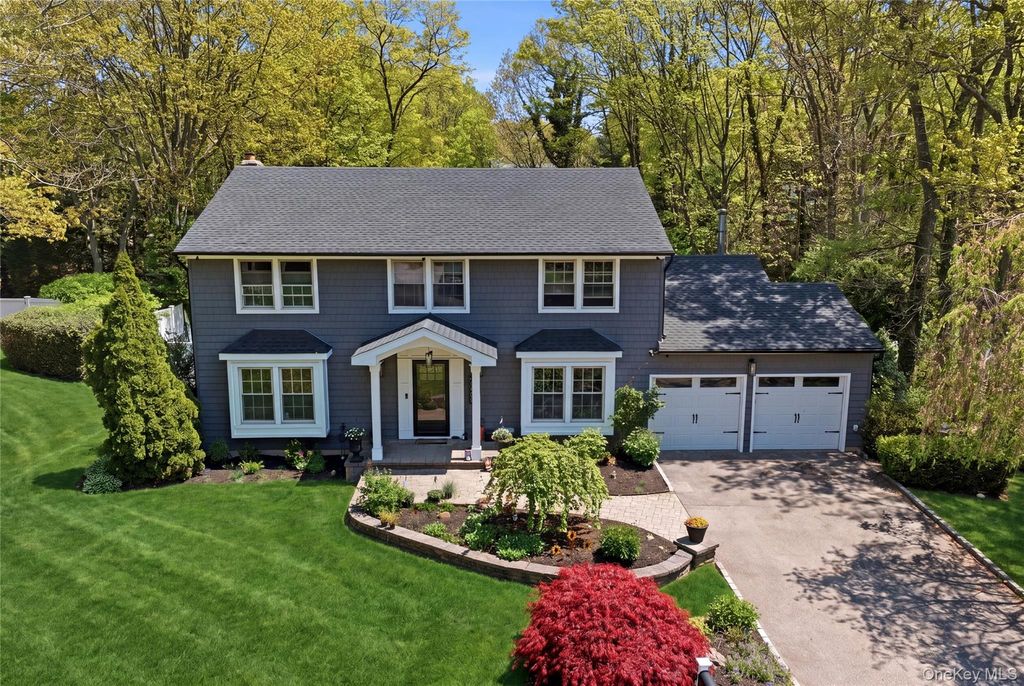 14 Long Acre Lane, Dix Hills, NY 11746