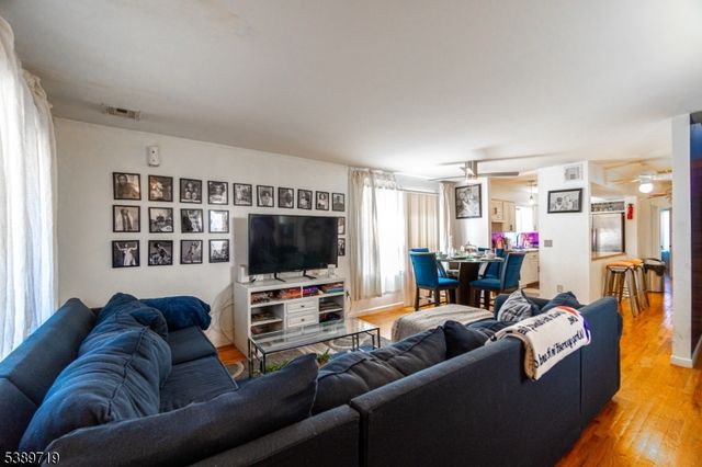15 Standard Pl, Irvington Twp., NJ 07111