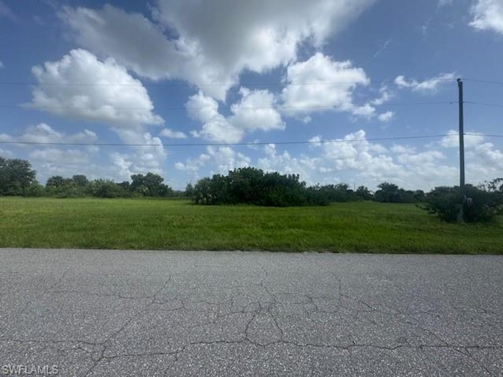 1711 NE 17th TER, CAPE CORAL, FL 33909 — photo 2