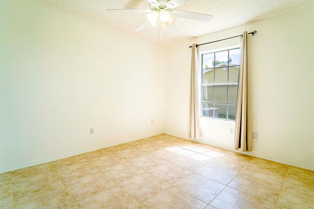 1142 SW Dalton Avenue, Port St Lucie, FL 34953