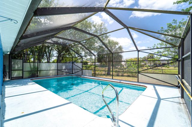 1142 SW Dalton Avenue, Port St Lucie, FL 34953
