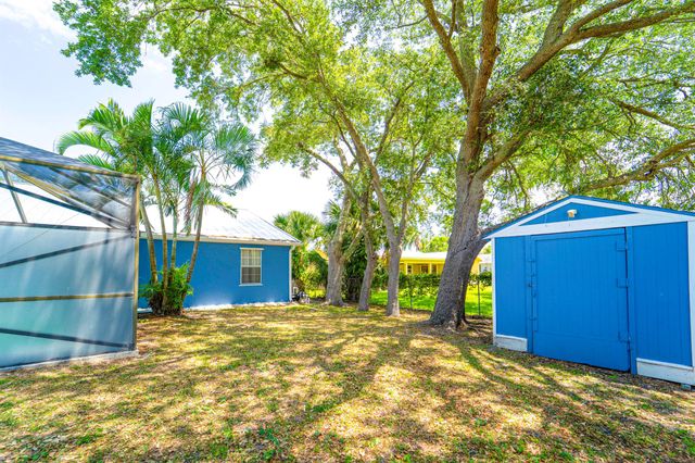 1142 SW Dalton Avenue, Port St Lucie, FL 34953