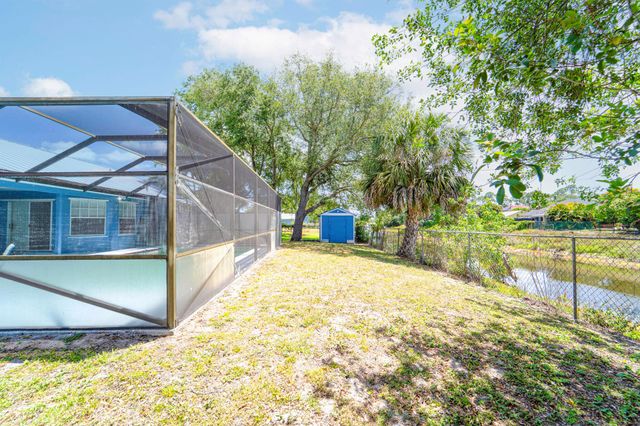 1142 SW Dalton Avenue, Port St Lucie, FL 34953