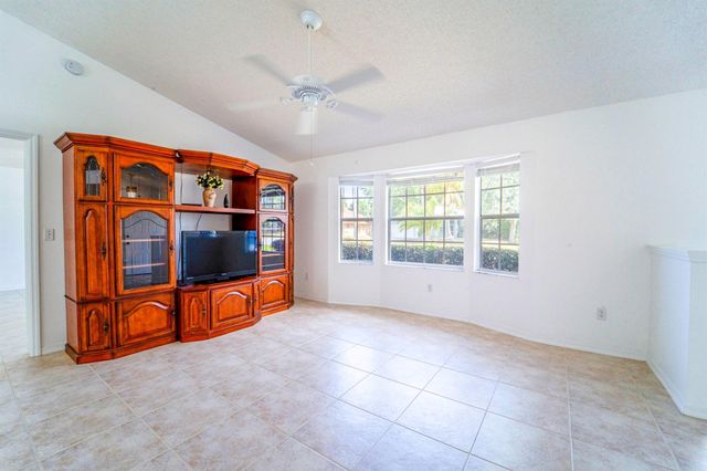 1142 SW Dalton Avenue, Port St Lucie, FL 34953