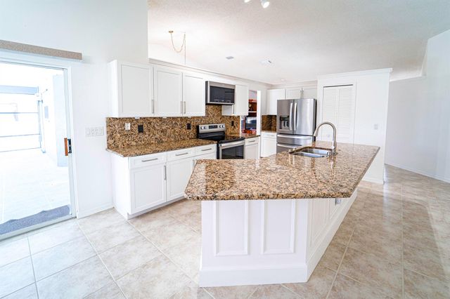 1142 SW Dalton Avenue, Port St Lucie, FL 34953