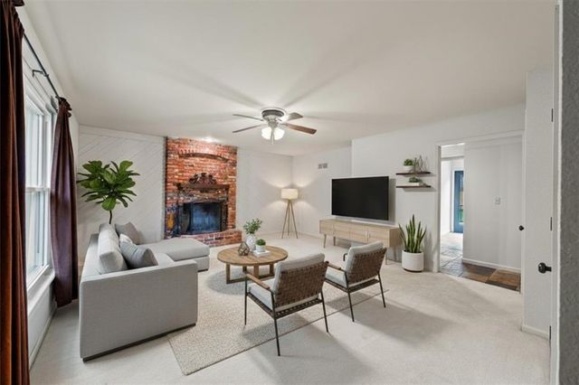 7808 Long Avenue, Lenexa, KS 66216