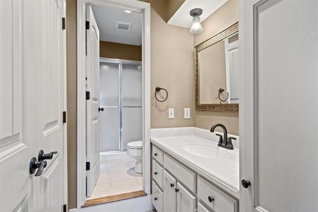 7808 Long Avenue, Lenexa, KS 66216