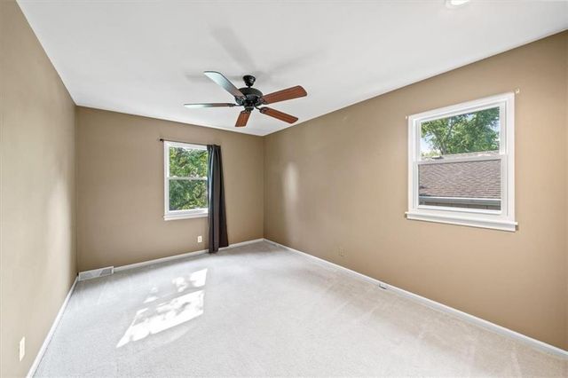 7808 Long Avenue, Lenexa, KS 66216