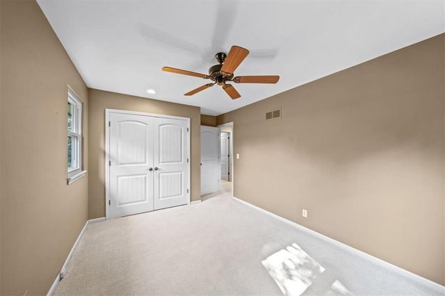 7808 Long Avenue, Lenexa, KS 66216