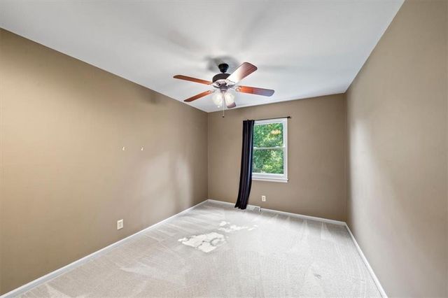 7808 Long Avenue, Lenexa, KS 66216