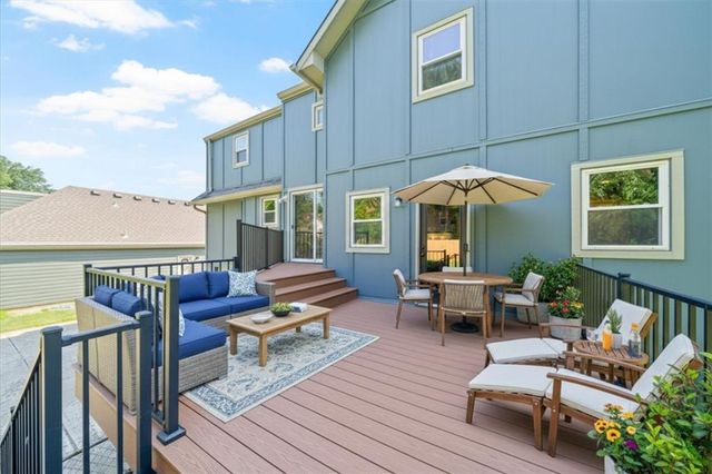 7808 Long Avenue, Lenexa, KS 66216