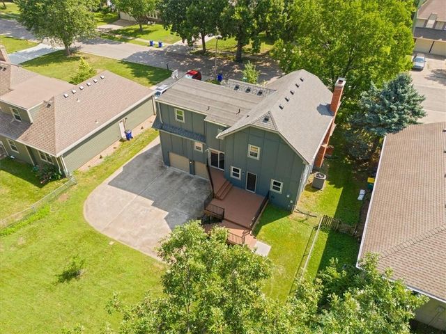 7808 Long Avenue, Lenexa, KS 66216