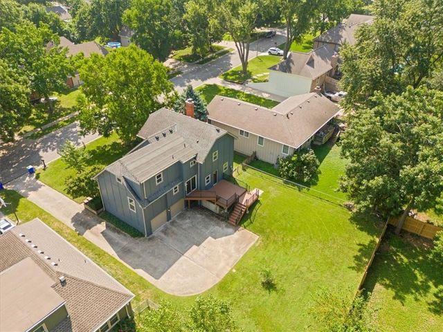 7808 Long Avenue, Lenexa, KS 66216